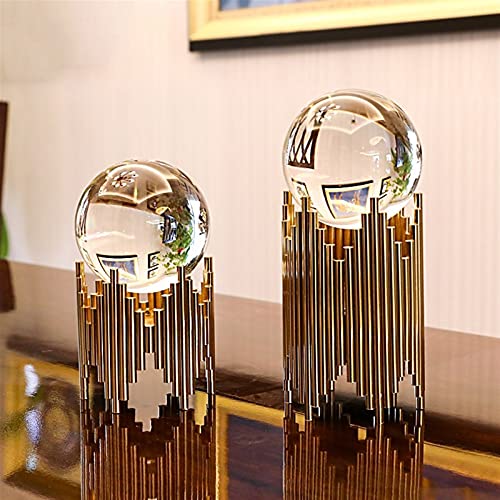 Boule de cristal pour briser la monotonie d'un meuble de salon vide