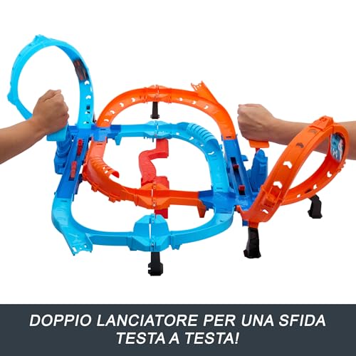 Hot Wheels Ultra Hots - Sfida Turbo Lanci, playset pista con 2 lanciatori azionabili, loop, incroci e zone di scontro, 2 macchinine incluse, giocattolo per bambini, 4+ anni, HXR71 - Immagine 2