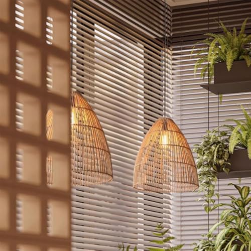 Chandelier en osier rustique pour réchauffer une pièce trop froide