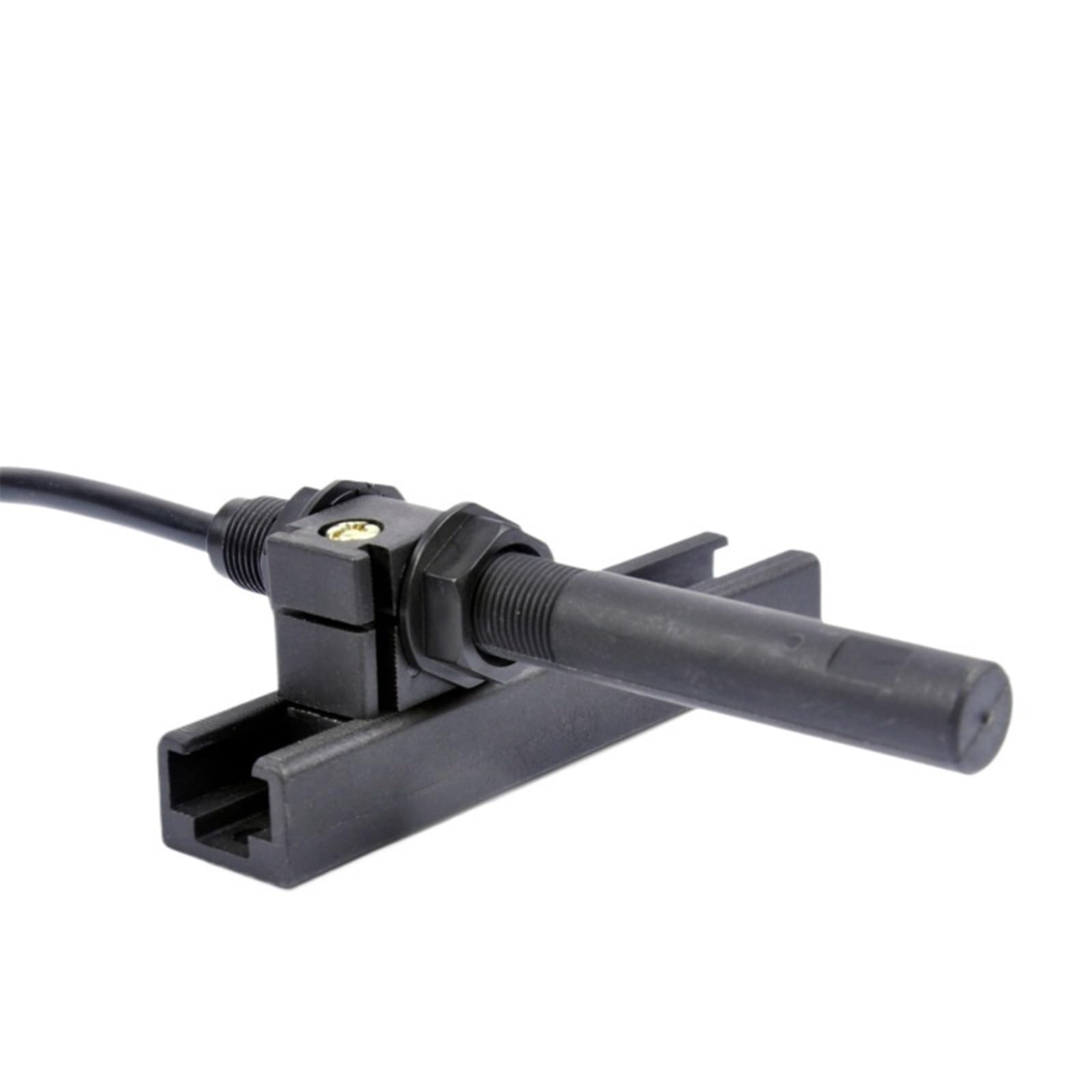 Capteur de proximite magnetique bistable pour nivellement plancher ascenseur