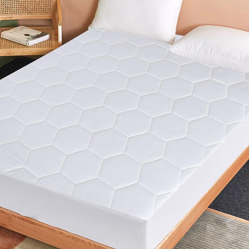 Quilted Mattress Protector Double Bed – 110 GSM Microfiber Filling, Hypoallergenic & Bre...