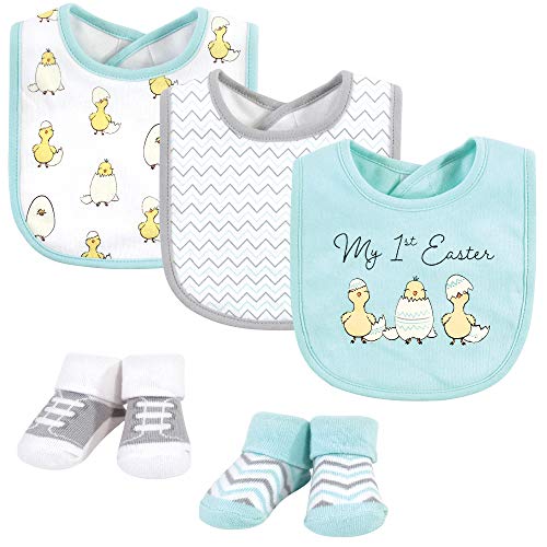 Image of Hudson Baby Unisex Baby Cotton Bib and Sock Set, Easter Chicks, One Size