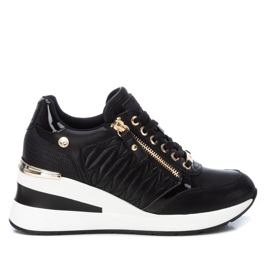 XTI - Scarpe Donna Nero - Scarpe comode e Versatili - Moda Casual - Modello 14307101 (Misurare 40)