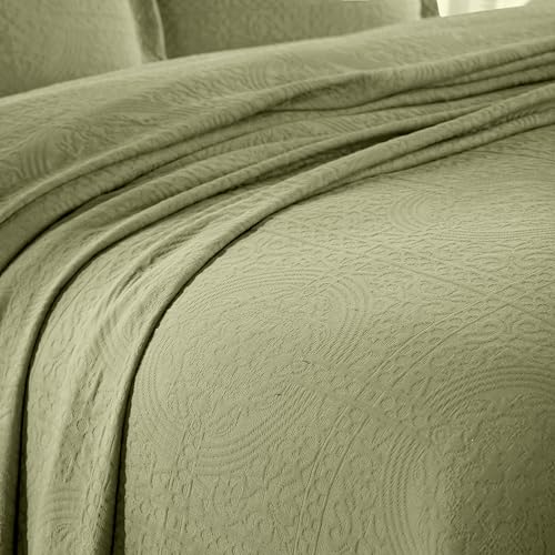 Superior Cotton Fleur De Lis Bedspread Set, Warm Blankets, All-Season Bedding, Bedroom Decor, Decorative Boho Medallion Coverlet, Includes 1 Bedspread, 1 Pillow Sham, Twin, Sage