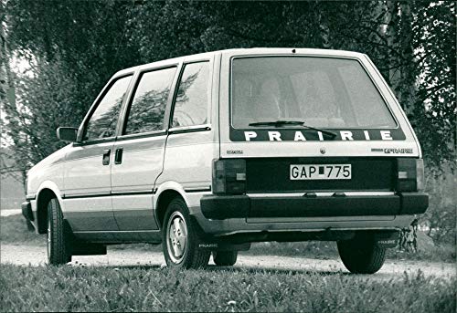 Nissan prairie 1990
