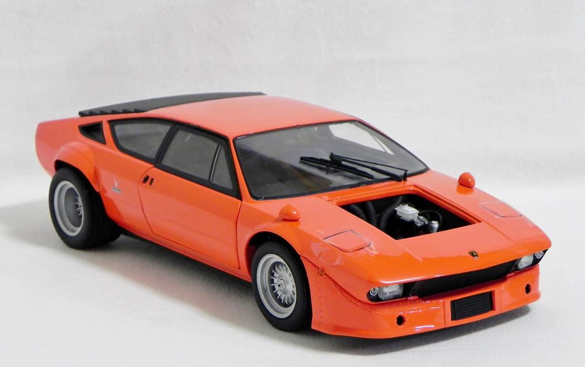 1/18 京商 ランボルギーニ ウラッコ ラリー リアウイング付き Amazon | 京商 1/18 ランボルギーニ ウラッコ ラリー オレンジ リア