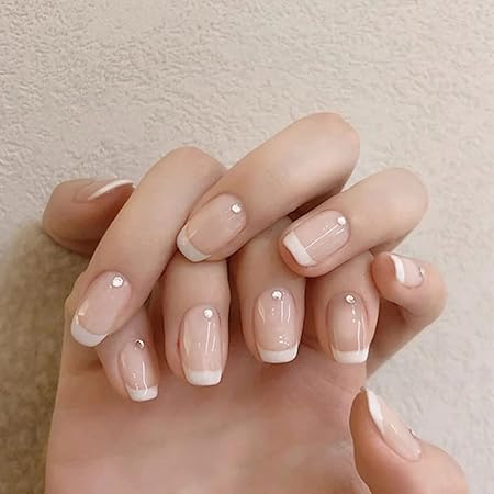 Amazon 24pcs 花嫁のネイルチップ 無地ネイルチップ 両面接着テープ付き 短いさネイルチップ ガーリーネイル Mallnoo ネイルチップ 通販