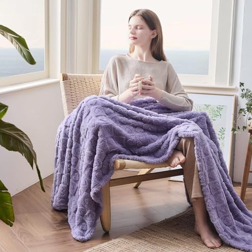 NEWCOSPLAY Super Soft Throw Blanket Lavender Premium Silky Flannel Fleece 3D Heart Checkered Lightweight Bed Blanket All Season Use (Lavender Heart, Throw(50"x70"))