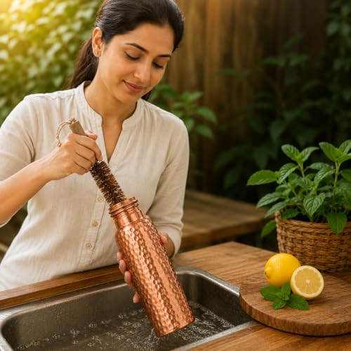 Image of 100% Pure Copper Water bottle 32 Oz with Cleaning brush, Hammered Design | Drink More Water, Lower Your Sugar Intake And Enjoy the Health Benefits Immediately (1 Brush +1Bottle)
