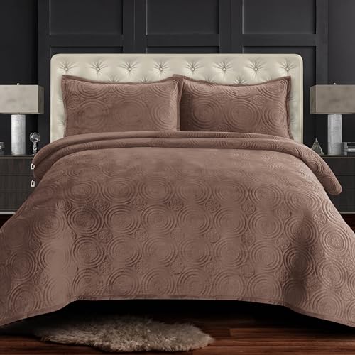 Tribeca Living Oversized Velvet Quilt Set King - Buttery Soft 260GSM Velvet Bedding for Luxurious Comfort - Double-Sided Capri Medallion Quilted Design in Rich Taupe