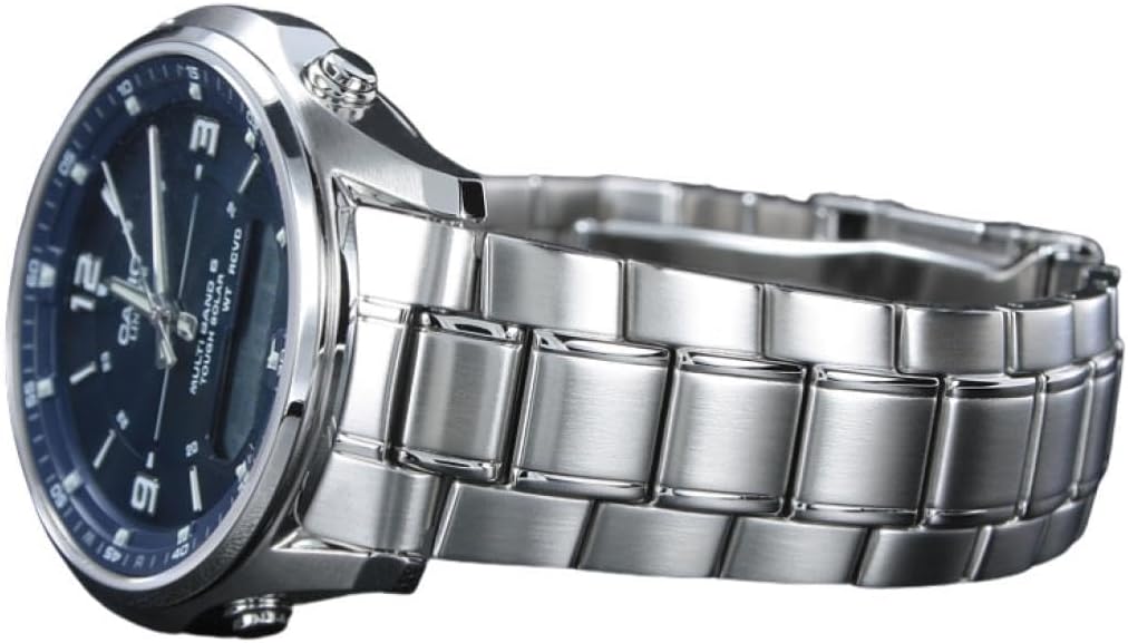 lateral view of the Casio Wave Ceptor LCW-M100DSE watch, showing the crown and pushers.