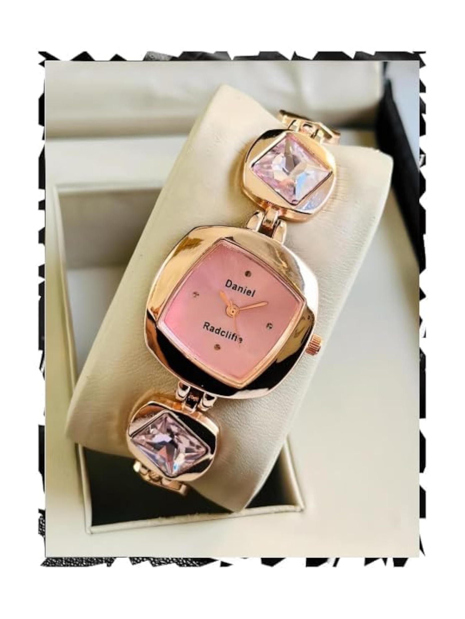 Women's Attractive Metal Chain Analog Watch