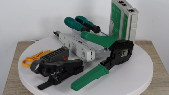 Amazon.co.jp: LANケーブル自作工具キット LAN圧着ペンチ