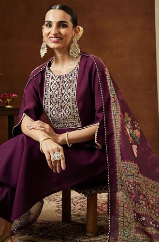 Image of Janasya Women's Chanderi Silk Yoke Embroidered Straight Kurta Set