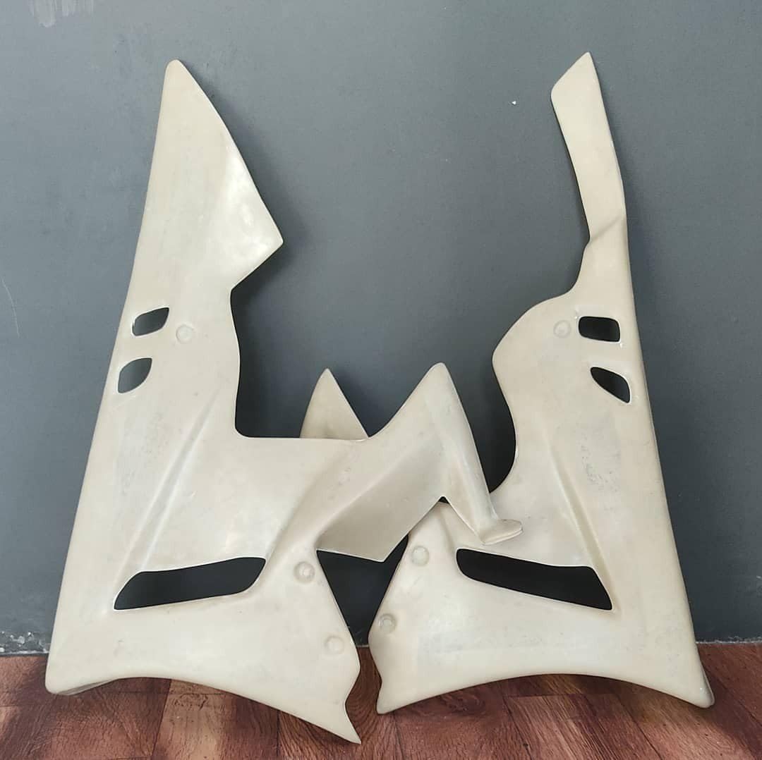 custom under belly compatible with rs200 bike without paint | unpainted fiberglass under belly fairing belly pan for rs200 | replacement body panel for custom modification