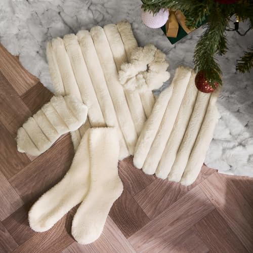 OHS Hot Water Bottle Gift Set Women Cream Soft Warm Ribbed Faux Fur Pamper Sets for Women Gifts - 750ml Hot Water Bottle Eye Mask Fluffy Socks Fluffy Scrunchie Draw String Bag