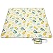SONGMICS Manta de Picnic, 200 x 200 cm, Alfombra de Picnic para Playa, Parque, Patio, al Aire Libre con Capa Impermeable, Lavable a Máquina, Plegable, Patrón de Piña GCM087Y01