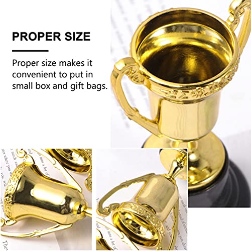 Toyvian 30Pieces Mini Troféus Plastic Gold Award Trophy Trophy Trophy Soccer para Kids School Recomp