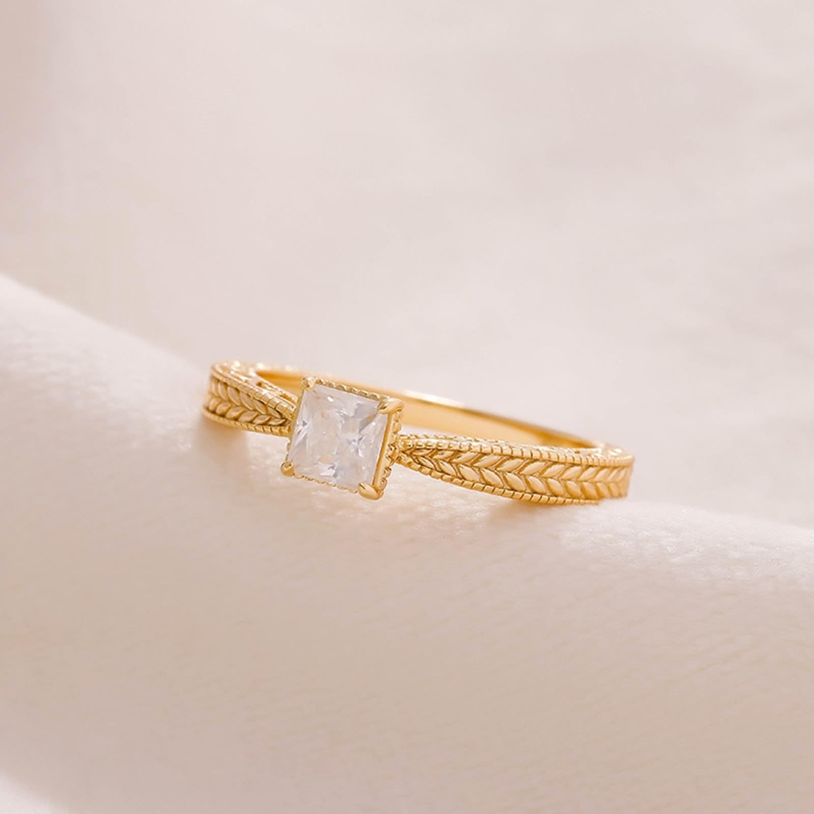 Anillo solitario de oro amarillo de 9 K/14 K/18 K con moissanita de princesa, espiga de trigo solitario