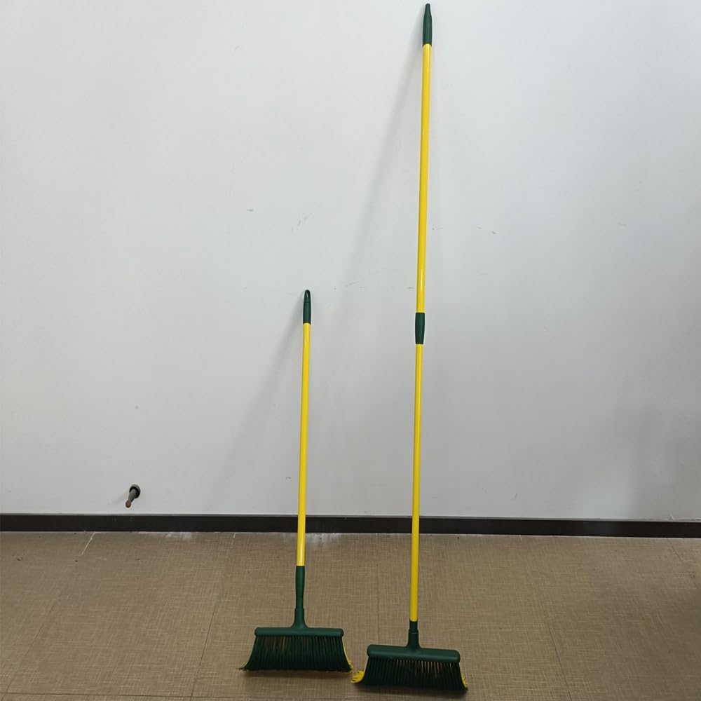Suinga Brosse + Poignée Extensible de 0,8 à 1,4 m pour balayer Gazon Artificiel. Produit adapté à Tout Type de pelouse