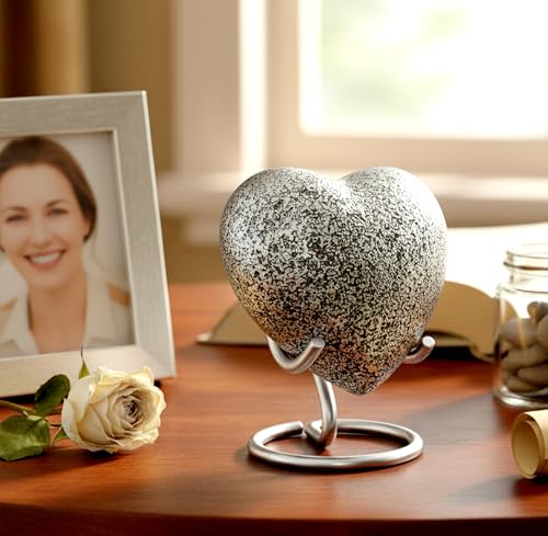 eSplanade Herzform Feuerbestattungsurne Memorial Container Jar Pot | Urnen aus Metall | Gedenkurnen (Silber) - Hand-made Keepsakes for remains