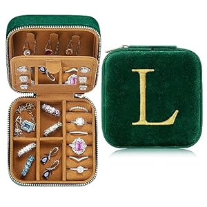 Parima Sister Gifts – Gifts for Sister, Sister Gifts From Sister, Birthday Gifts for Sister, Sister In Law Gifts, Plush Velvet Emerald-Green Jewelry Box Travel Jewelry Case – Letter L, Green