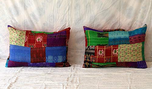 Housses de coussin en soie pour raviver un canapé terne facilement
