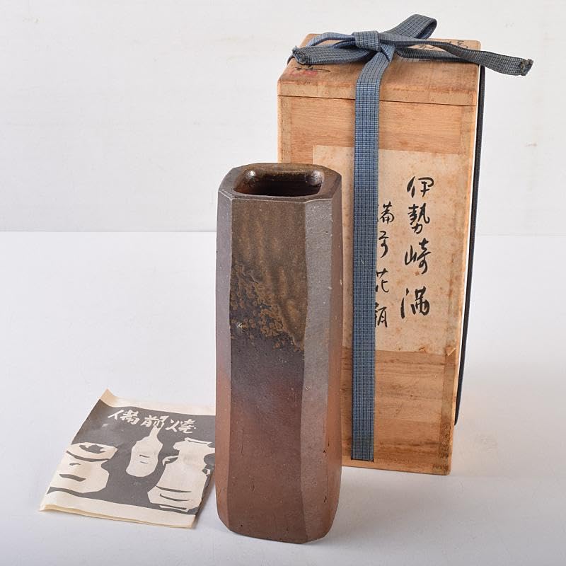 備前焼　伊勢崎満作　面取花生　共箱付き Amazon.co.jp: 備前焼 伊勢崎満作 面取花生 共箱 C R7582 : おもちゃ