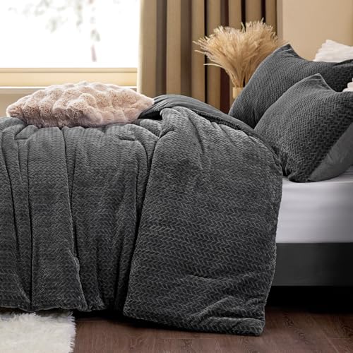 ChiXpace Fluffy Queen Comforter Set - Furry Grey Leaves Pattern Faux Fur Bed Set, Winter Ultra Soft...
