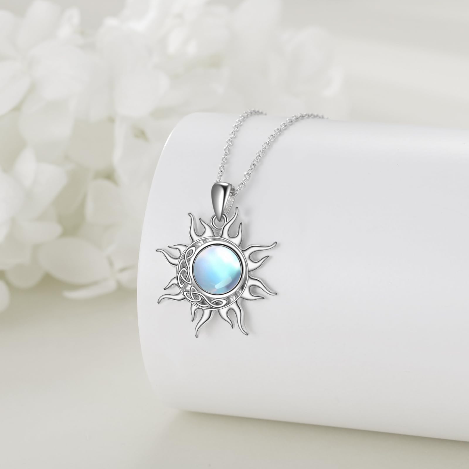 YFN Cadena de plata de ley y luna con colgante de sol y luna, joya de bruja para mujer, regalos para amantes de la naturaleza, Normal, Plata esterlina, No es una piedra preciosa