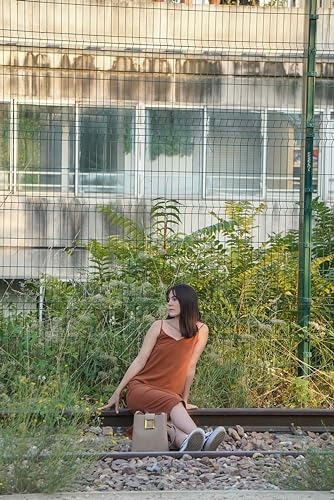 Sac seau beige en cuir : fini le manque de place avec ce cabas
