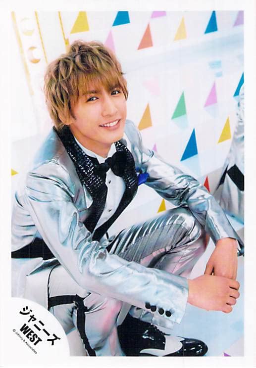 Amazon.co.jp: ジャニーズWEST 藤井流星 公式写真 写真 フォト