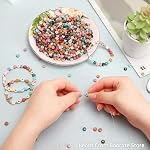 1000PCS Perles de lettre, 4x7mm Plat rond acrylique coloré perles or Alphabet perles A-Z Bulk petit bracelet d'amitié pour la fabrication de bijoux DIY Bracelets d'artisanat Colliers (De la boutique Baorate)