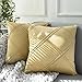 HIARUO 2 gestreifte Samt-Kissenbezüge, 45 x 45 cm, dekorativer Kissenbezug, quadratisch, Rautenstruktur, Khaki, Kissenbezüge für Bett/Sofa/Wohnzimmer/Auto/Party/Couch, 45 x 45 cm, bernsteinfarben