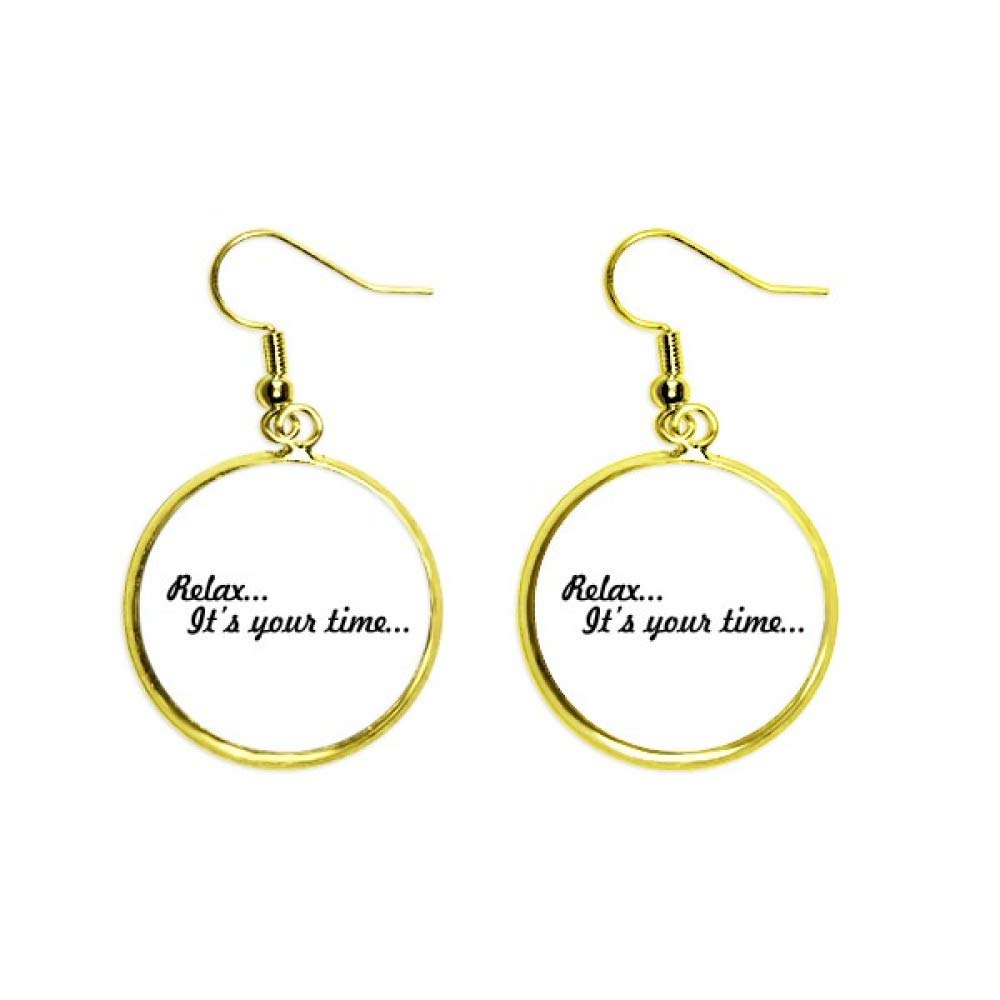 Pendientes dorados drop de alta joyería y diseño estilizado para mujer 2