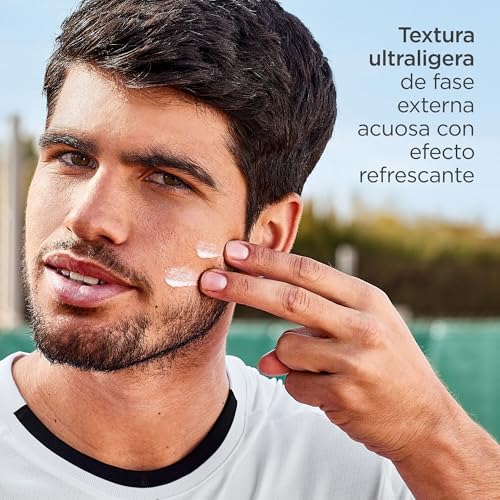 Miniatura 3 de ISDIN Fotoprotección Fusion Water MAGIC by Alcaraz Protector Solar Facial de Textura Ultraligera y Fase Externa Acuosa con Efecto Refrescante, 50 ml