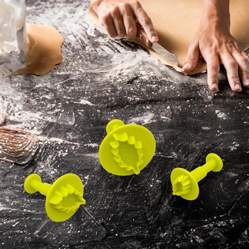 🍪 𝑳𝒊𝒃𝒆𝒓𝒂 𝒍𝒂 𝒕𝒖𝒂 𝒄𝒓𝒆𝒂𝒕𝒊𝒗𝒊𝒕𝒂' 𝒊𝒏 𝒄𝒖𝒄𝒊𝒏𝒂 con queste formine per biscotti a forma di fiori e foglie. Perfette per dare vita a dolci unici e personalizzati, ideali per ogni occasione speciale!