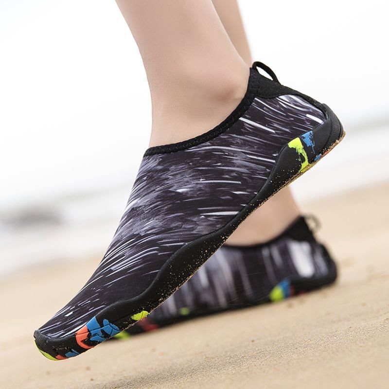 Quick-Dry Aqua Socks Barefoot Water Shoes Swim Shoes for Men Women Beach Running2