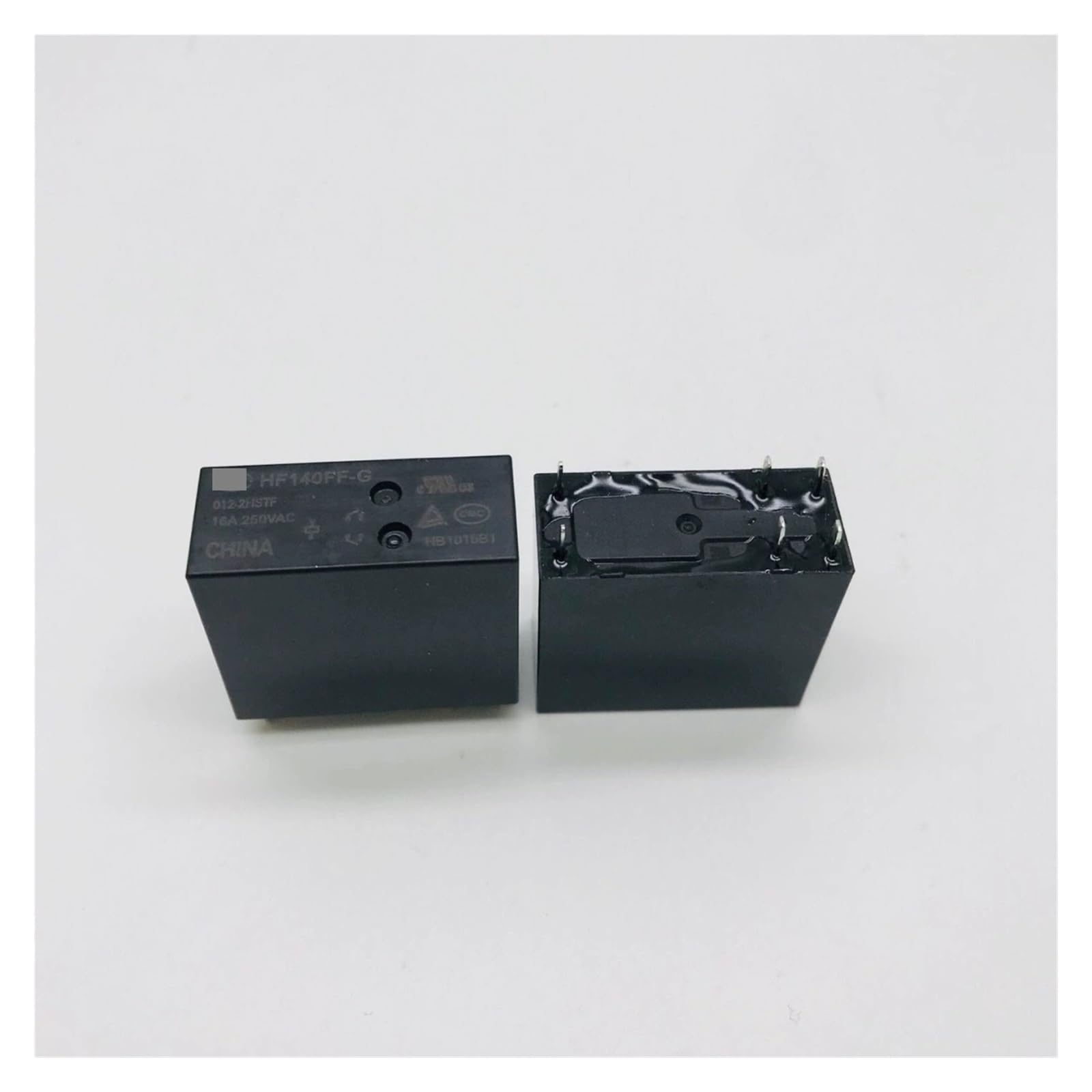 HF140FF-G-012-2HSTF relais de puissance 12V 16A composant électronique PCB