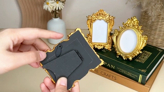 Amazon.com - Maitys 15 Pcs Mini Picture Vintage Frames with Stands