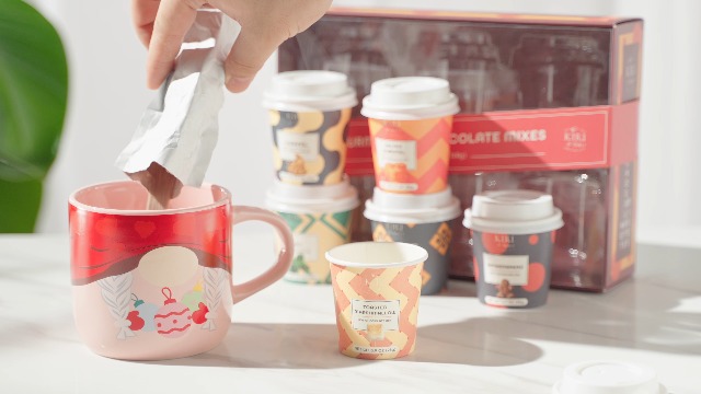 Amazon.com : Kiri & Sons Gourmet Hot Cocoa Gift Set Cup Hot