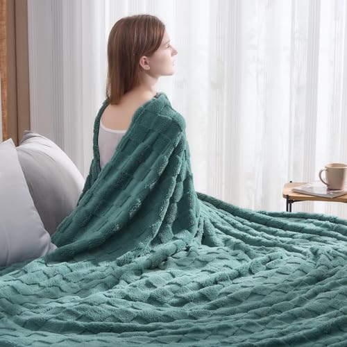 NEWCOSPLAY Super Soft Queen Blanket Light Teal Premium Silky Flannel Fleece 3D Checkered Lightweight Bed Blanket All Season Use (Light Teal Checkered, Queen(90"x90"))