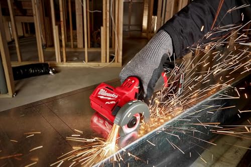 Cortadora compacta Milwaukee M12FCOT-0 de 12V con disco de 76mm para cortes rápidos 5