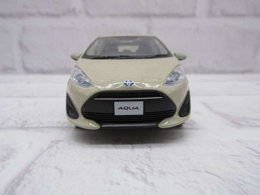 ミニカー 1/30 ミニカー アクア AQUA 後期 ベージュ ディーラー