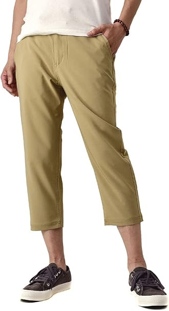 クロップド丈のパンツ