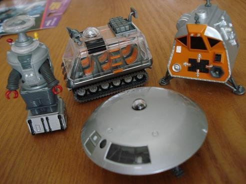 Set of 4 Lost in Space Heavyweight Metal Vehicles Includes Chariot Robot Jupiter 2 and Space Pod