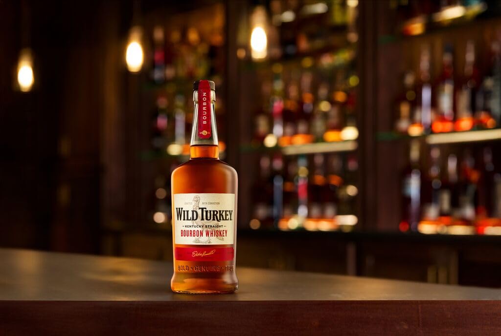 Wild Turkey Kentucky Straight Bourbon Whiskey 70 cl, 40.5 Pour