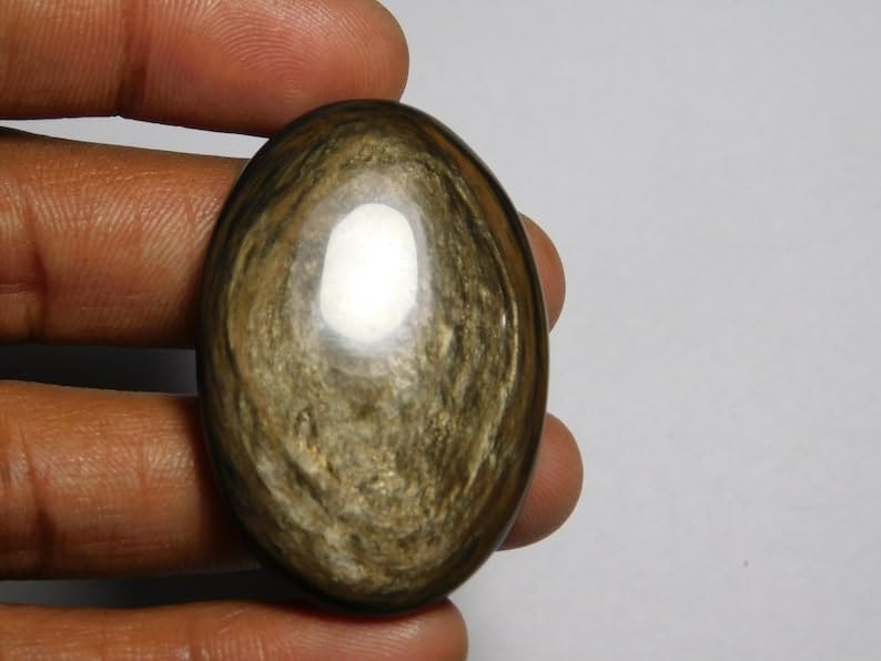 Rhodochrosite gemme naturelle ovale pour fabriquer un bijou personnalisé unique à offrir