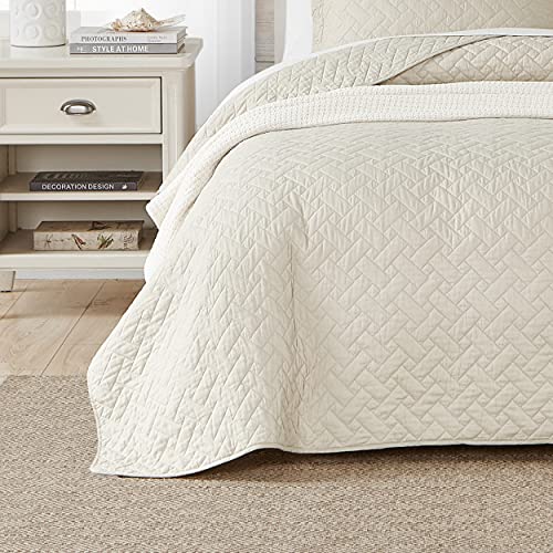 Tommy Bahama - King Quilt Set, Soft Bedding with Matching Shams, Cozy Bedspread, Bedding Set for All Seasons (Chevron Dune, King) by Tommy Bahama - Image 3