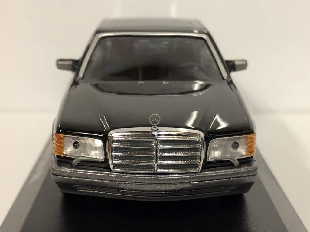 Maxichamps 940039300 Miniaturauto zur Sammlung, Schwarz: Amazon.de 